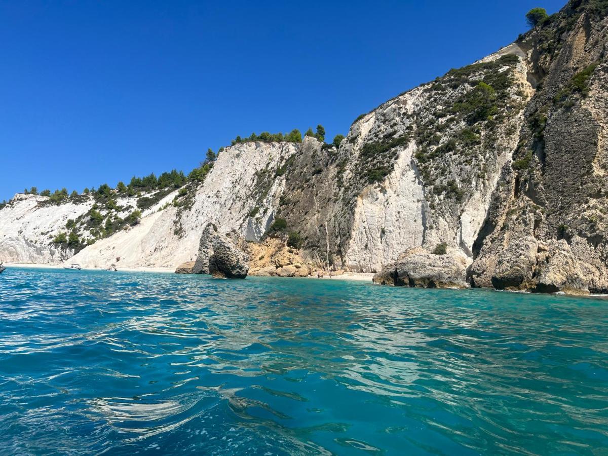Apollonides Seafront Villa1 Aoede Lixouri Zewnętrze zdjęcie
