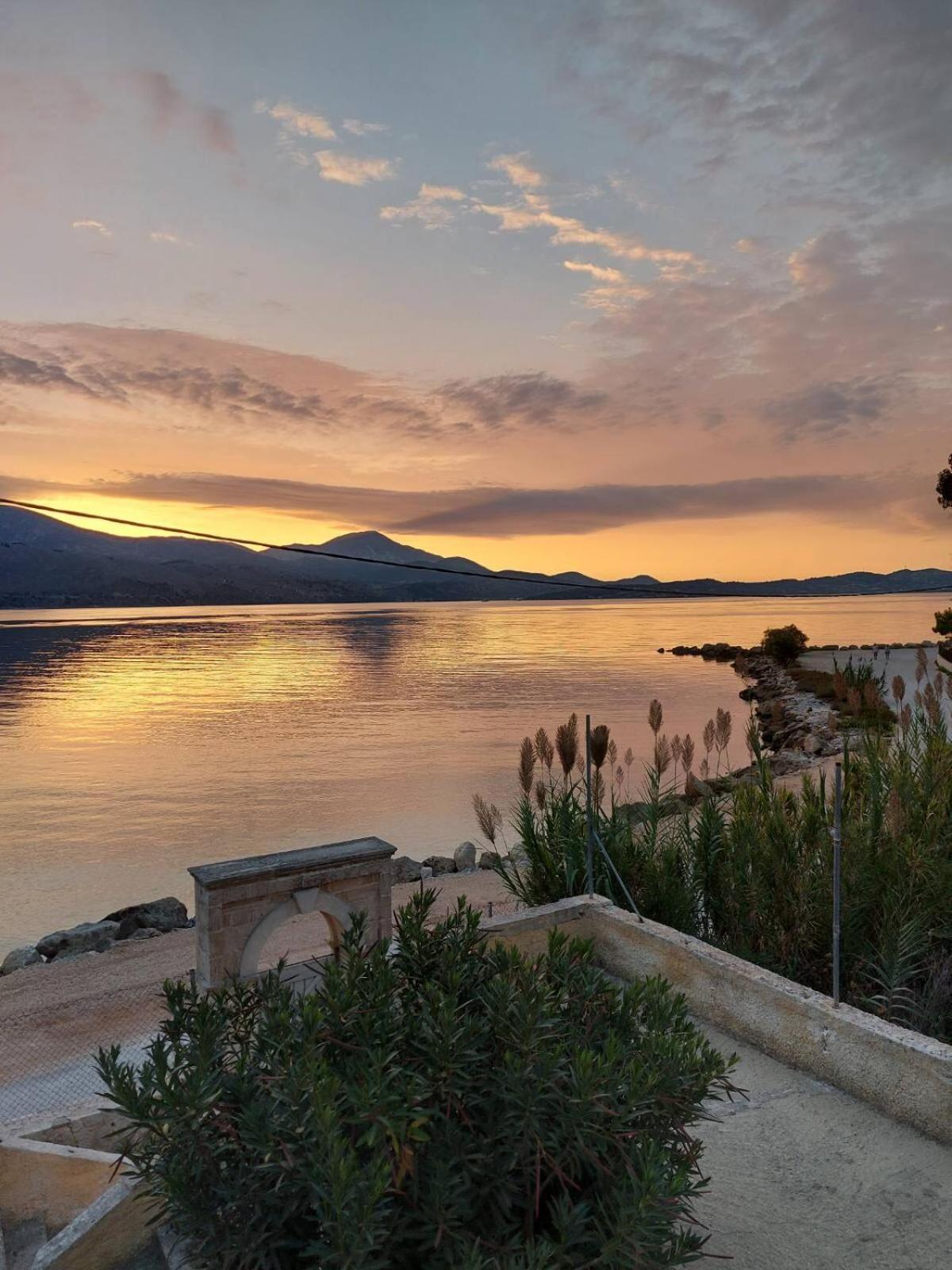 Apollonides Seafront Villa1 Aoede Lixouri Zewnętrze zdjęcie